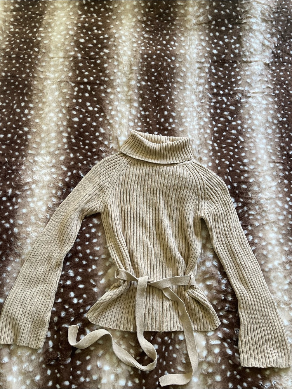 Vintage 100% cotton tan knit belted sweater